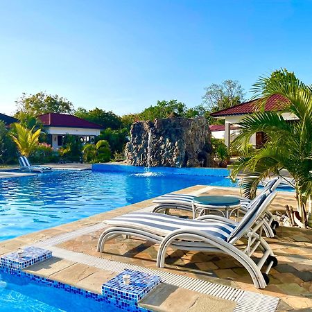 Diani Waterfalls Luxury Villa Galu Exterior photo